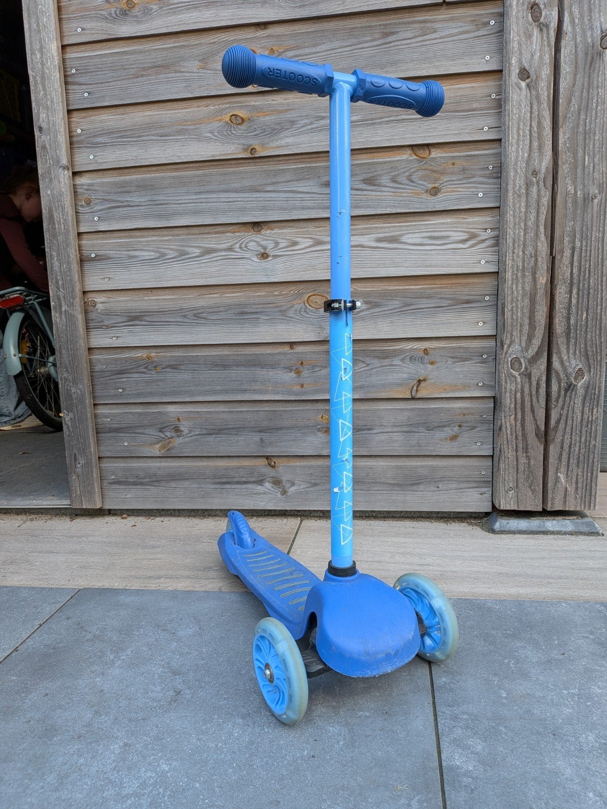 Blauwe kinderstep met 3 wielen, Ophalen, Gebruikt, Gewone step, Onbekend