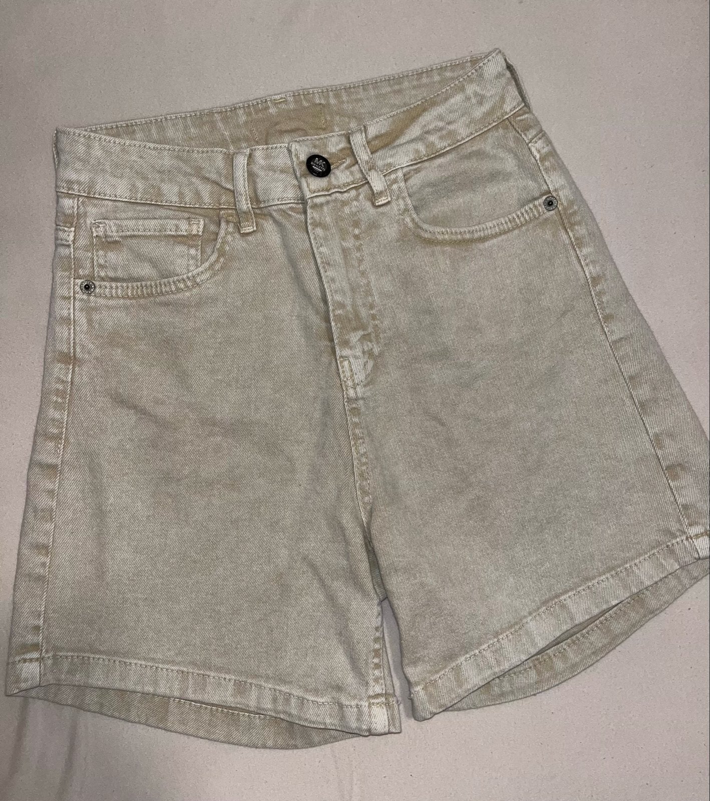 Mavi hoge taille jeans short – beige/ecru, Kort, Beige, Ophalen of Verzenden, Zo goed als nieuw