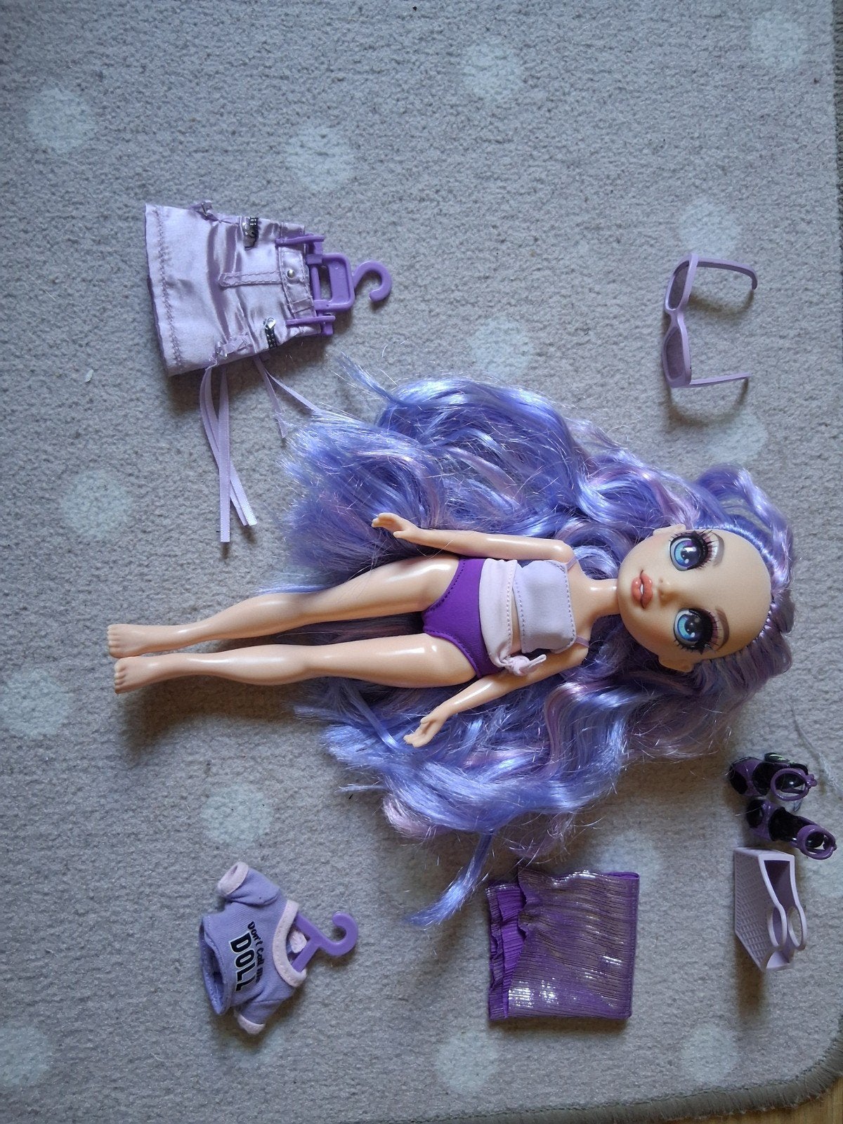 Rainbow High pop met paarse haren en accessoires, Ophalen, Zo goed als nieuw, Overige typen