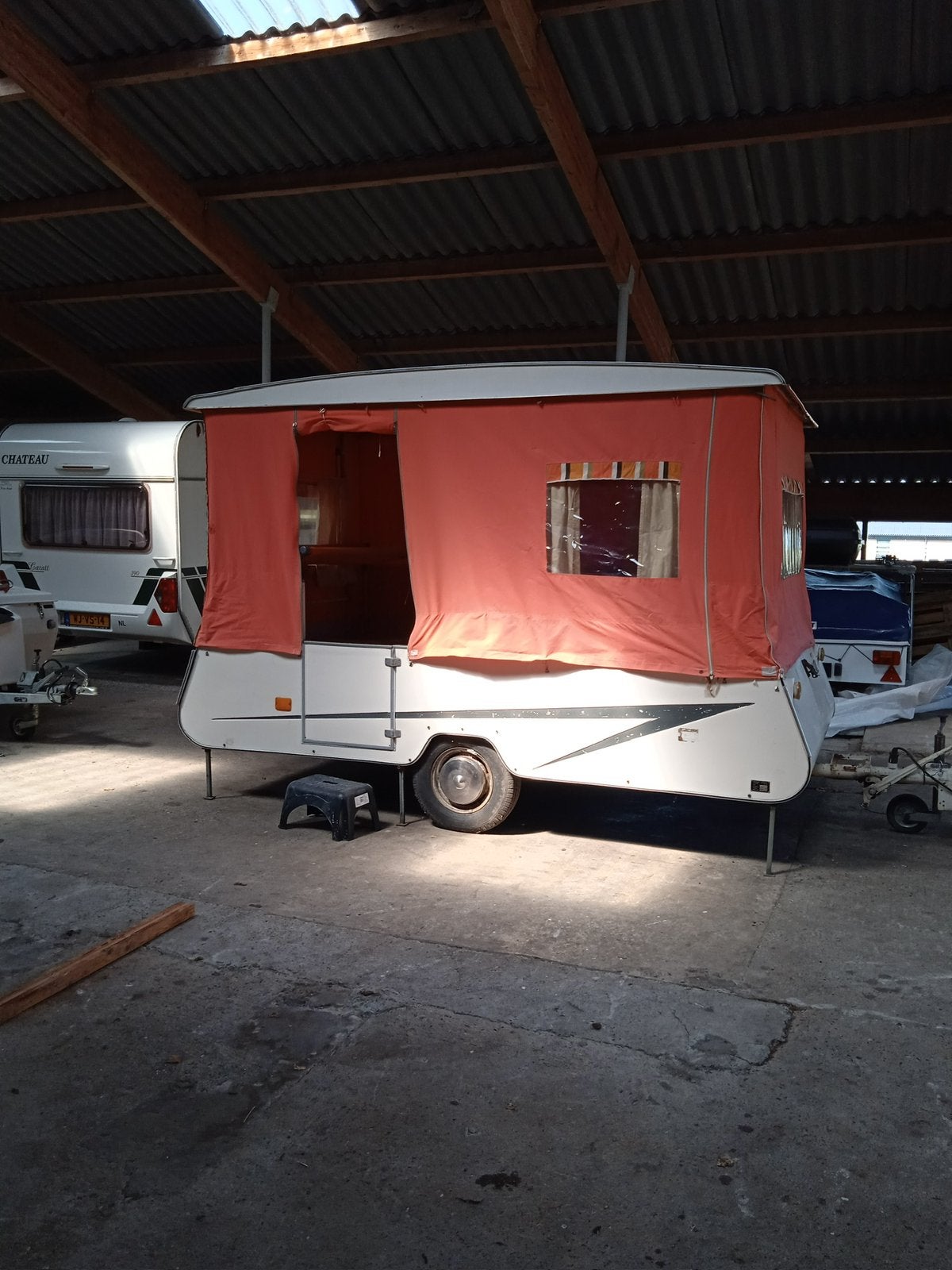 Gran Paradiso vouwcaravan in zeer nette staat!, Overige merken, Omvormbare zithoek, Bedrijf, Treinzit