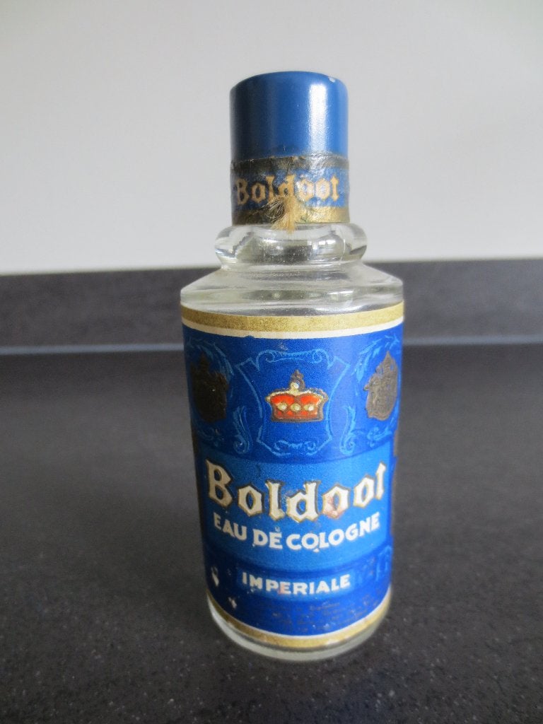 Boldoot: Fles Eau de Cologne Imperiale met blauwe dop 10/5cm, Verzamelen, Ophalen of Verzenden, Gebruikt, Parfumfles, Gevuld