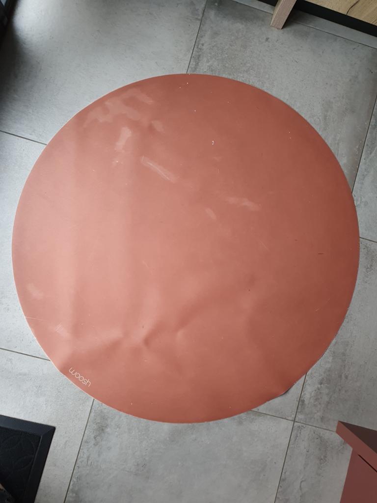 Bruin oranje knoeimat Woosh, Ophalen