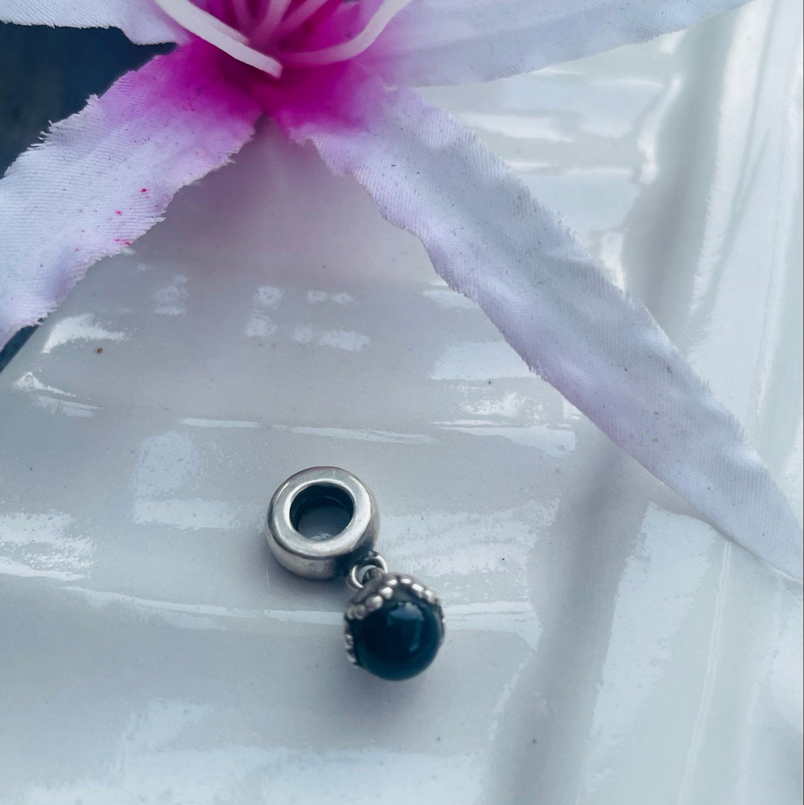 Authentieke Onyx Drop Dangle Charm, Overige merken, Ophalen of Verzenden, Zo goed als nieuw, 1 bedel