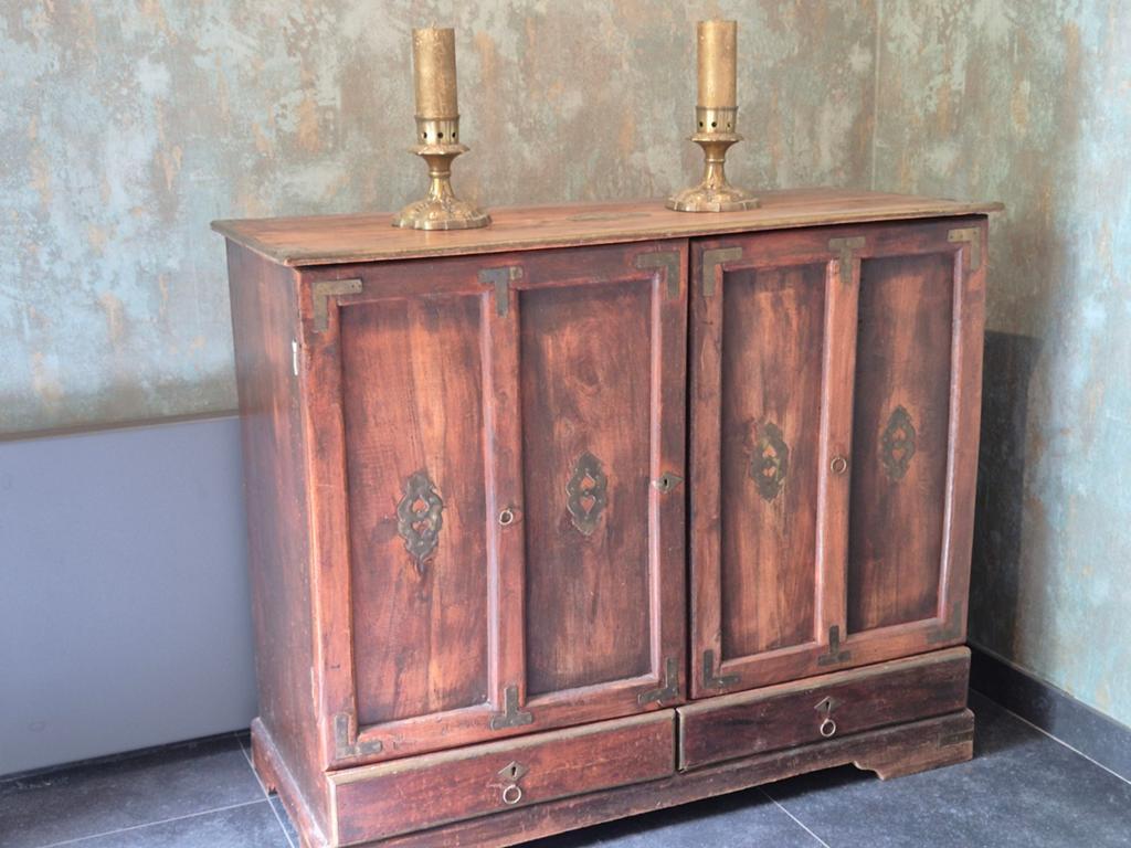 Indische kast met koper beslag - 38x90x76cm, Ophalen