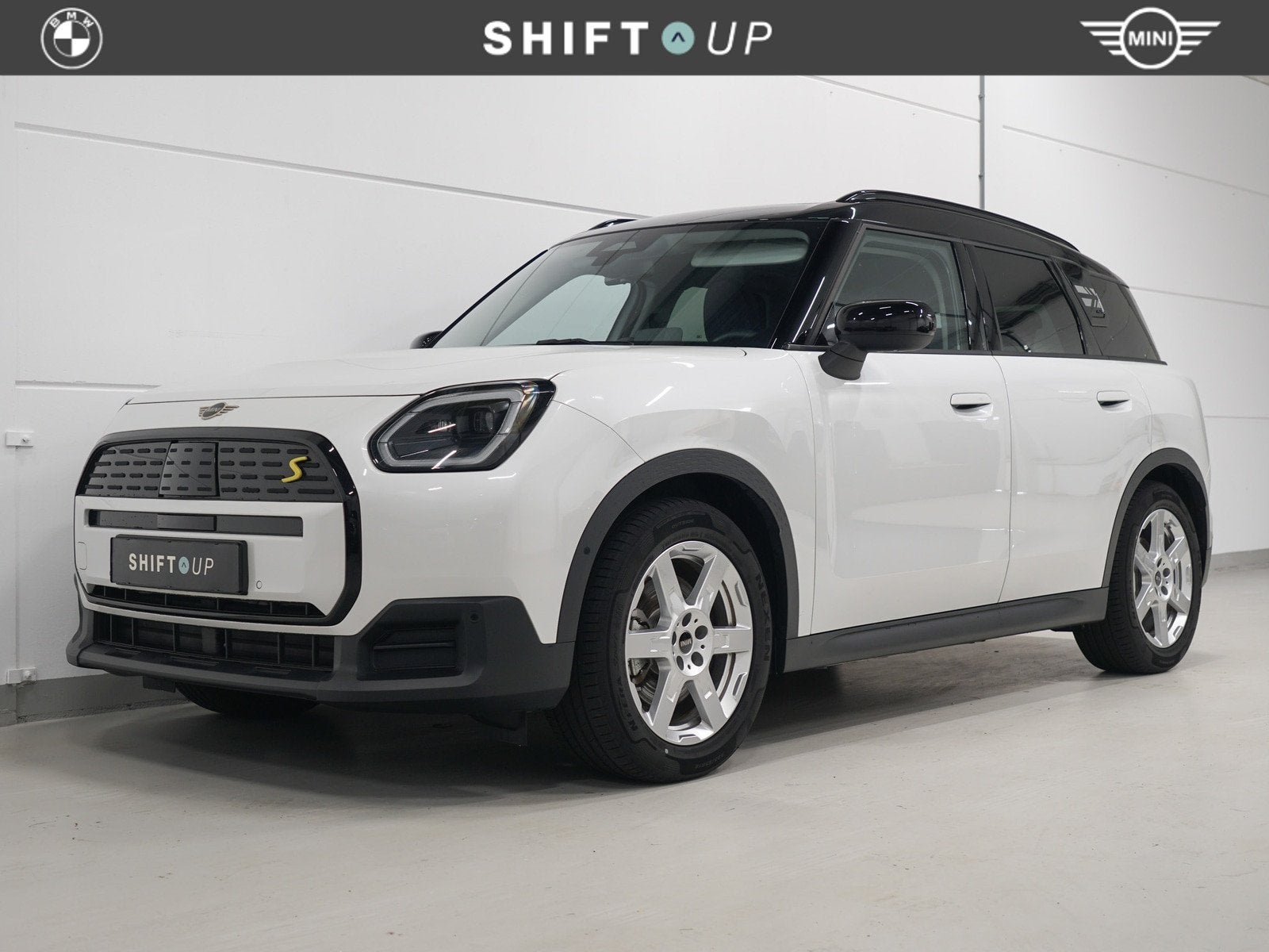MINI Countryman SE ALL4 Panoramadak | Stuurverwarming | Head, Auto's, Automaat, Gebruikt, 1975 kg, 313 pk