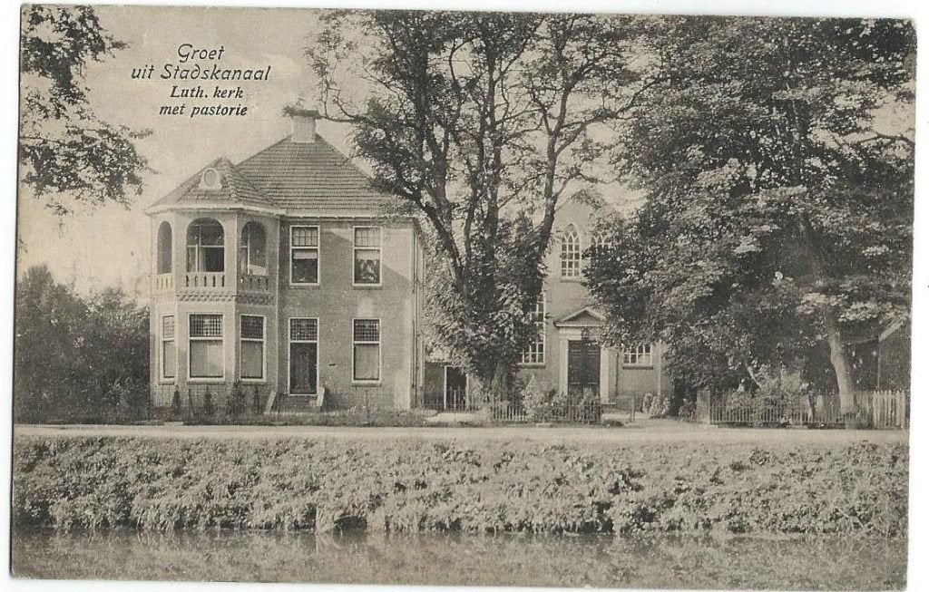 Stadskanaal, Luth.kerk met pastorie, Verzenden, Voor 1920, Gelopen, Groningen