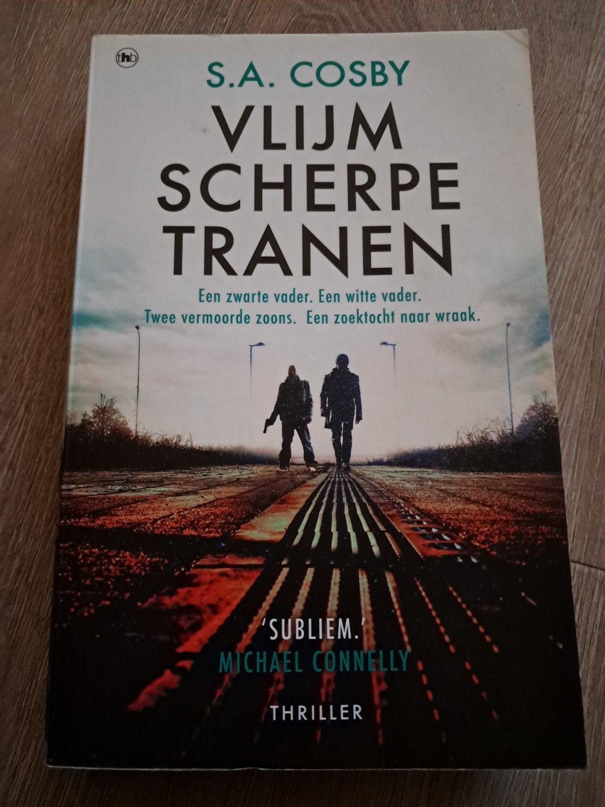 S.A. Cosby - Vlijmscherpe tranen, S.A. Cosby, Ophalen of Verzenden, Zo goed als nieuw, Amerika