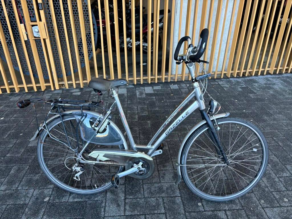 Gazelle Fuente Damesfiets 24 versnellingen 28 inch banden, Fietsen en Brommers, Fietsen | Dames | Damesfietsen, Ophalen, Gebruikt