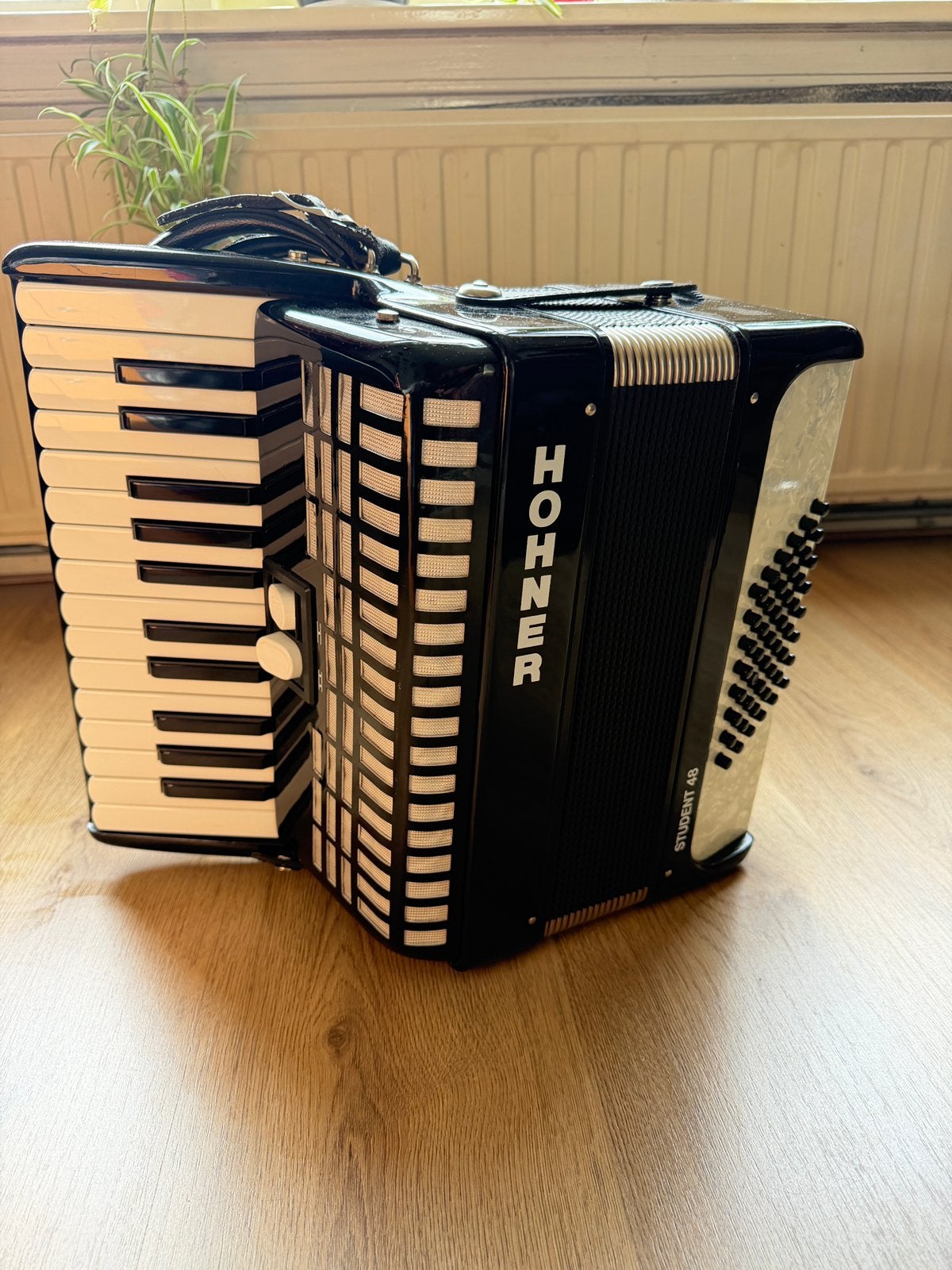 Hohner Student 48, Ophalen of Verzenden, Zo goed als nieuw, 48-bas, Hohner