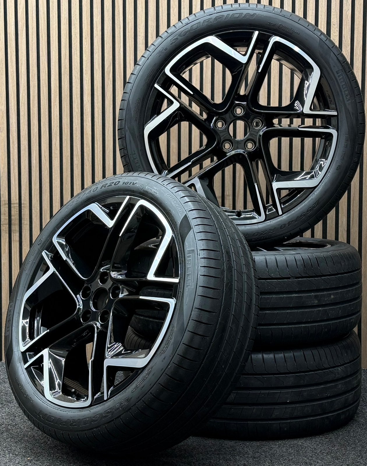 ZGAN! Originele 20 inch VW Tiguan Tayron York 5x112 Pirelli, Auto-onderdelen, Banden en Velgen, Ophalen, 255 mm, ., Banden en Velgen