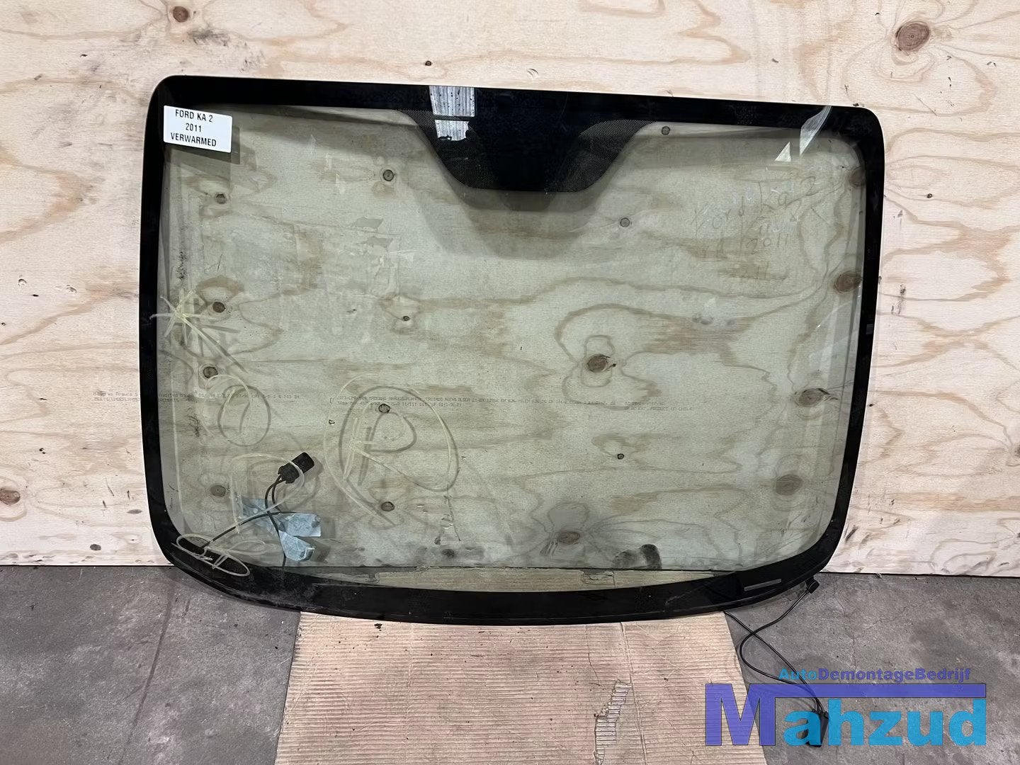 FORD KA 2 Voorraam voorruit met verwarming verwarmed 2009-20, Gebruikt, Info@ford.com, Ophalen of Verzenden, Ford