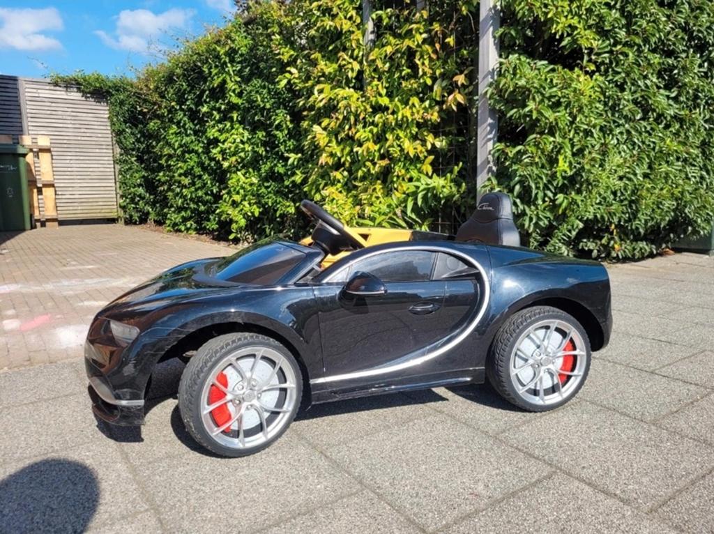 Bugatti Chiron elektrische kinderauto met afstandsbediening, Ophalen of Verzenden, Gebruikt