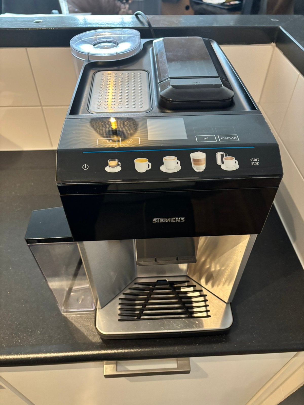 Siemens EQ.500 Integral volautomatische koffiemachine, Ophalen, Afneembaar waterreservoir, Gebruikt, Koffiemachine