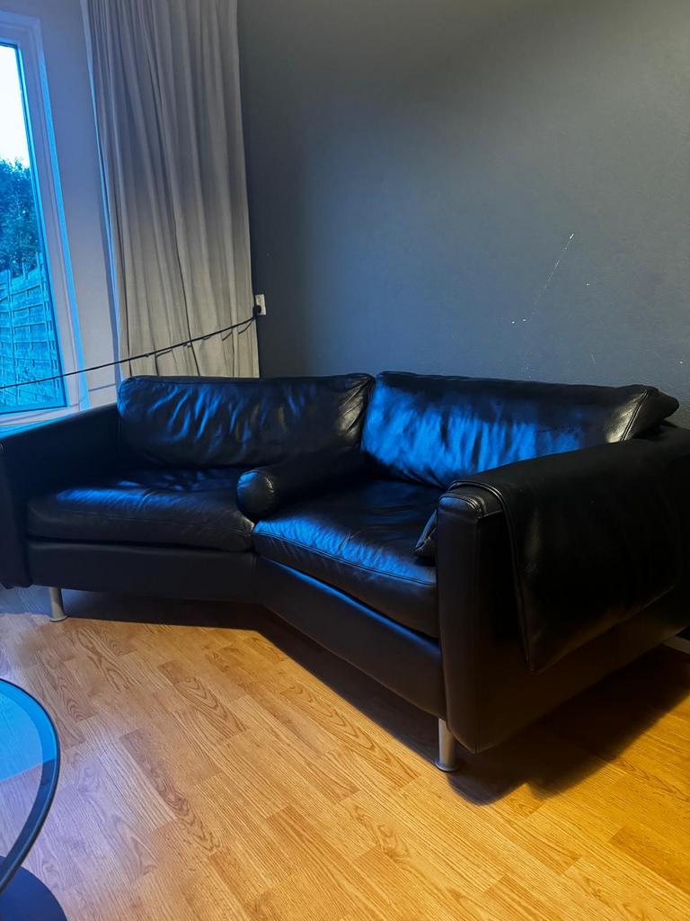 Black Leather Corner Sofa, 250 tot 300 cm, Gebruikt, 100 tot 125 cm, Hoekbank