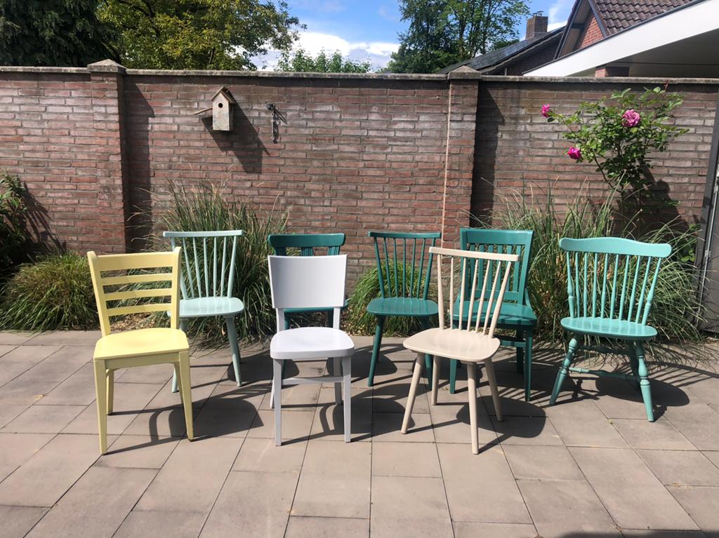 GRATIS  8 cafe stoelen, Ophalen, Gebruikt, Overige kleuren, Vijf, Zes of meer stoelen