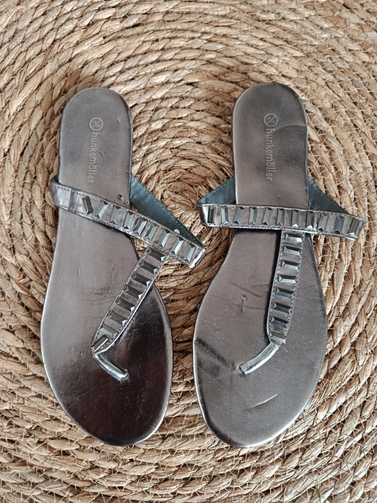 Stijlvolle Hunkemöller slippers brons, maat 40/41, Hunkemöller, Ophalen of Verzenden, Slippers