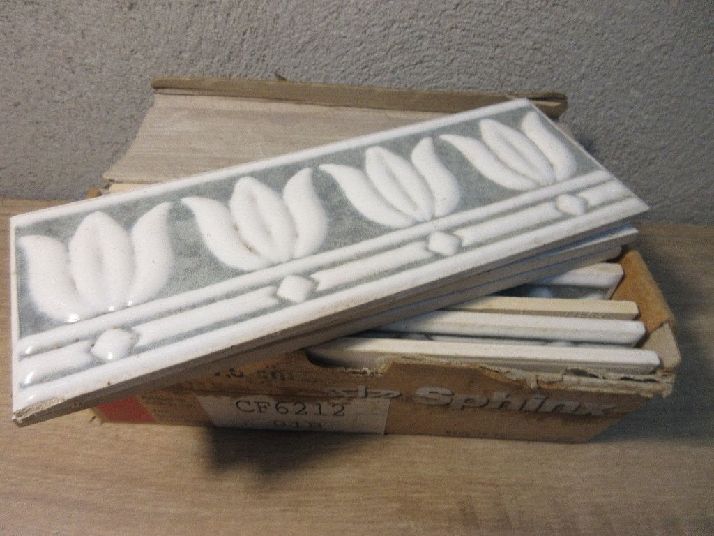 Tegelrand met tulp patroon, 60 cm of meer, Gebruikt, Minder dan 5 m², Wandtegels