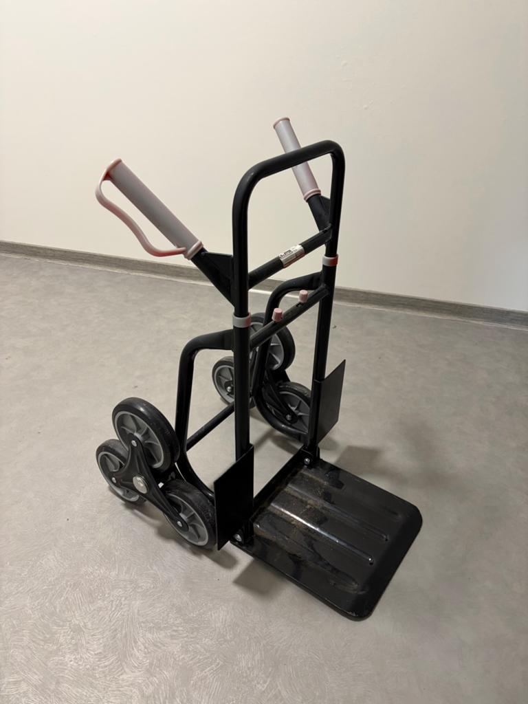 Steekkar met trapfunctie - Handig voor verhuizingen!, 100 liter of meer, Ophalen, Gebruikt, Steekwagen