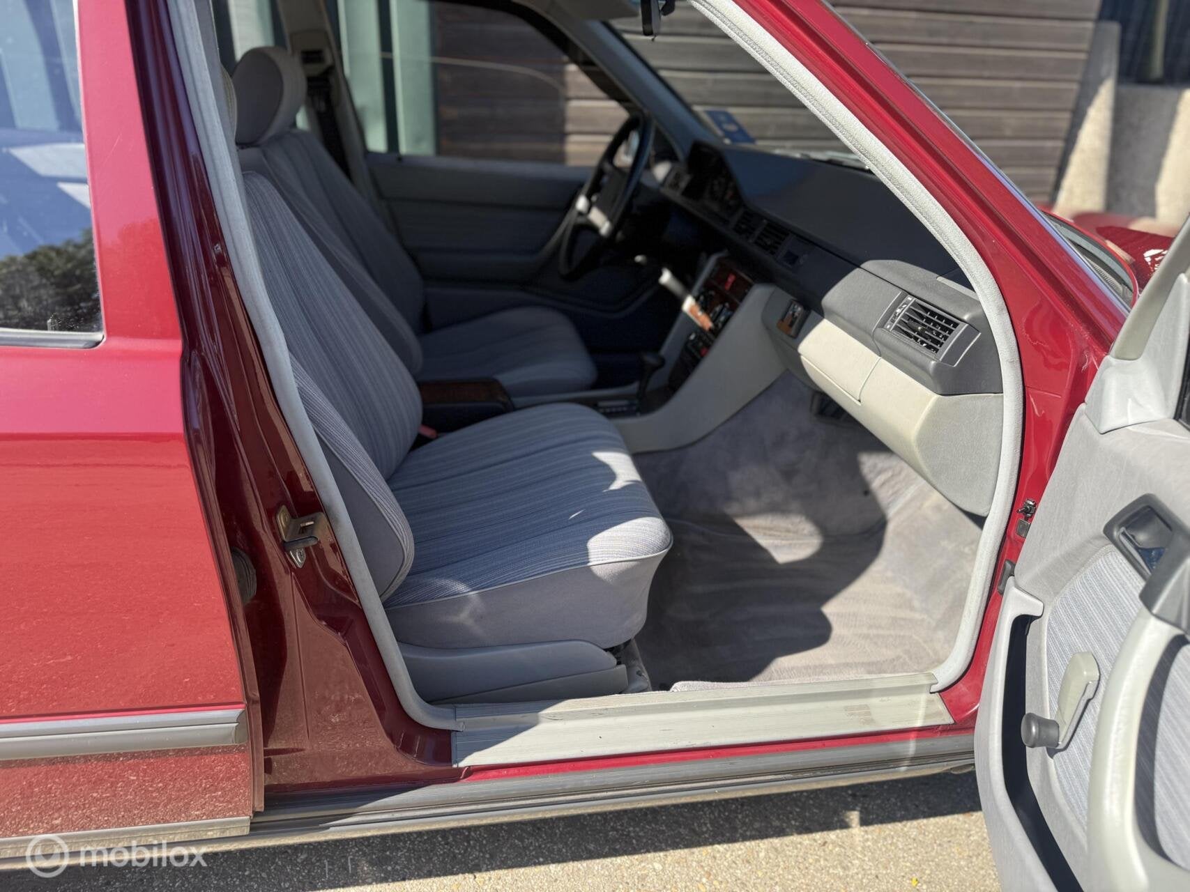 Mercedes-Benz W124 300 D AUT OM606 in zeer nette staat, foto 8