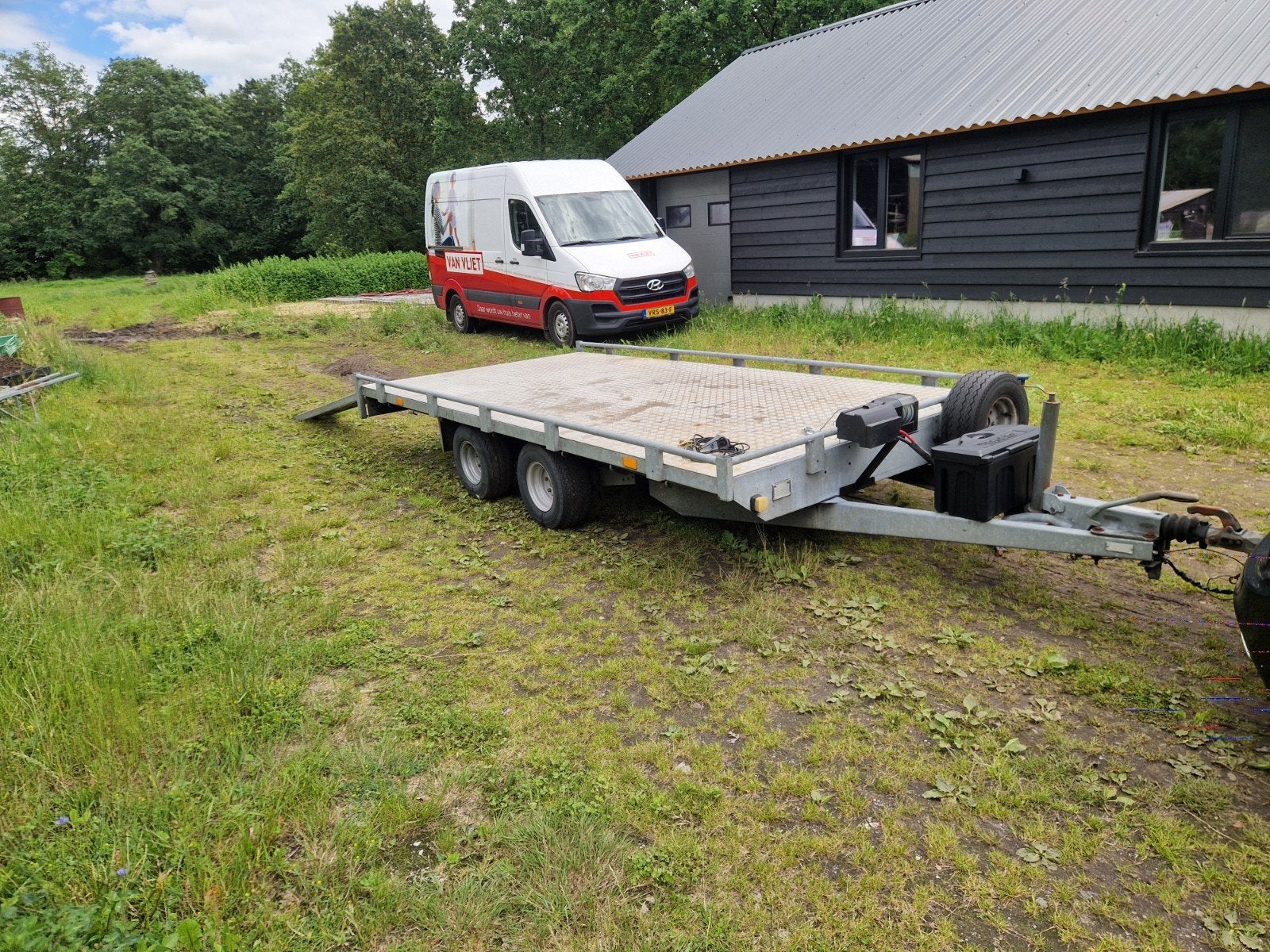 Autoambulance multitransporter eduard saris 2700kg, Ophalen, Gebruikt