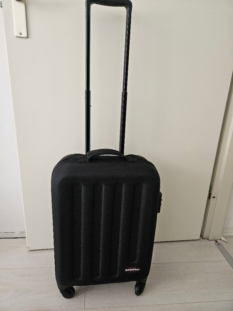 Eastpak trolley, Ophalen, Zwart, Zo goed als nieuw, Wieltjes