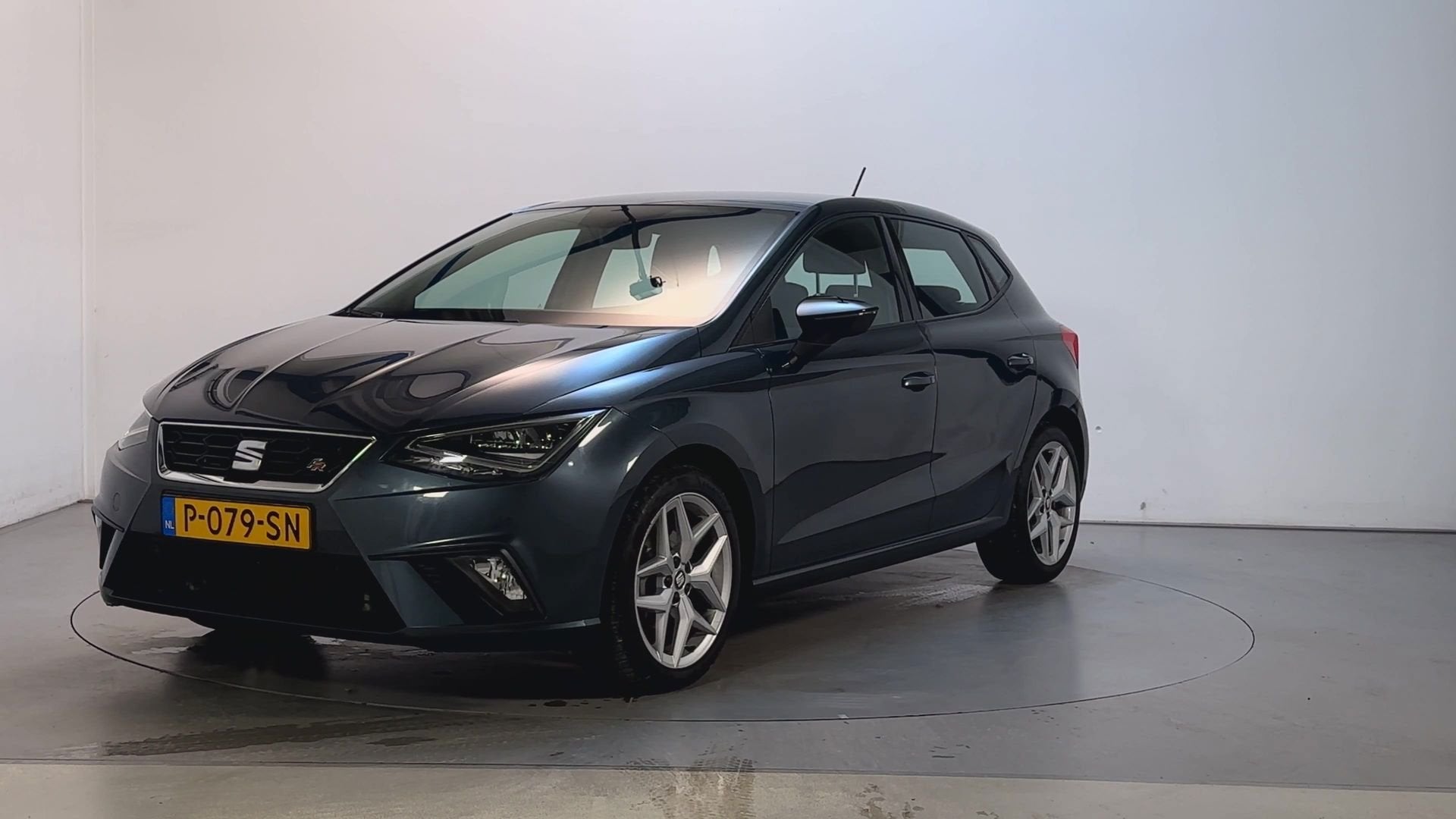 Foto 8 van Seat Ibiza 1.0 TSI 110pk FR Business Intense Plus Stoelverwa