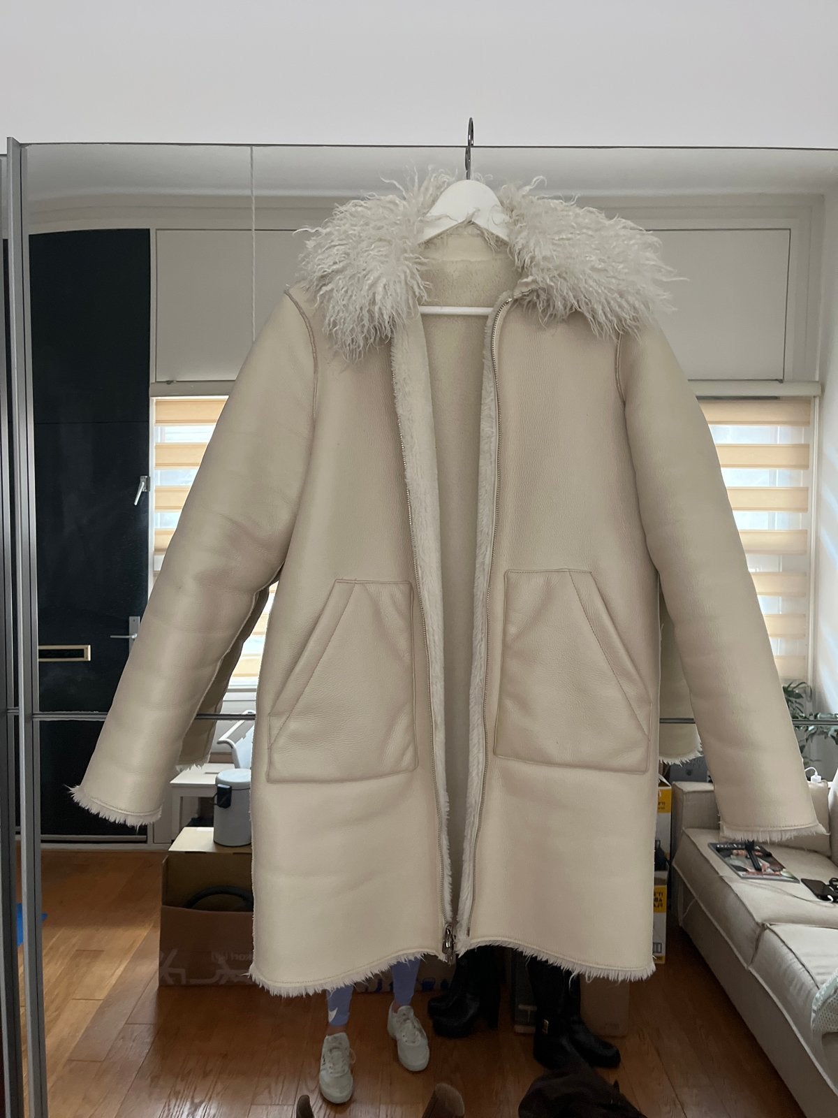 Crèmekleurige jas met teddy voering en kraag, Ophalen of Verzenden, Zo goed als nieuw, Maat 38/40 (M), Beige