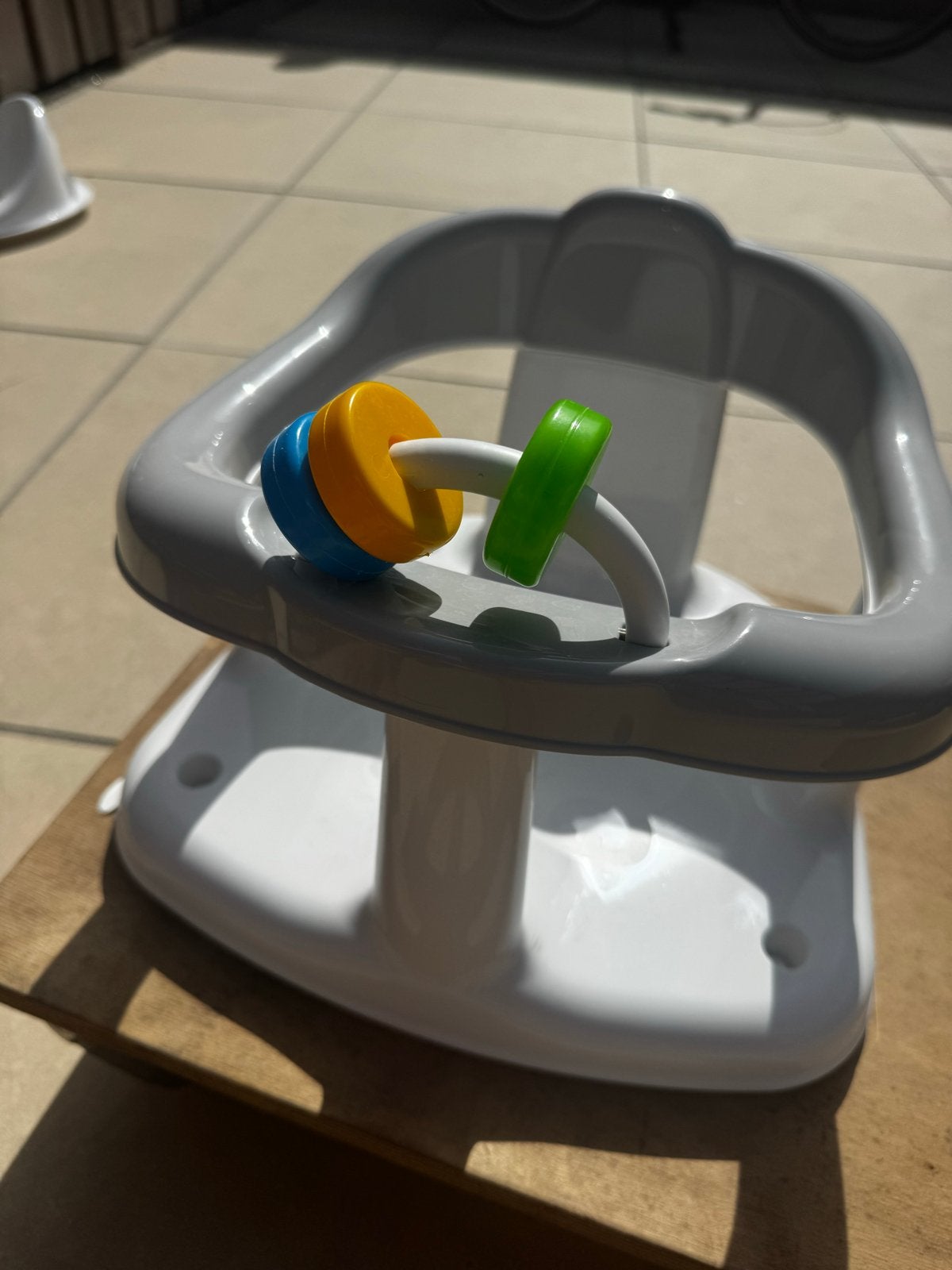 Puck badring met zuignappen en speelgoed, Kinderen en Baby's, Ophalen of Verzenden, Gebruikt, Badzitje of Badring, Overige merken