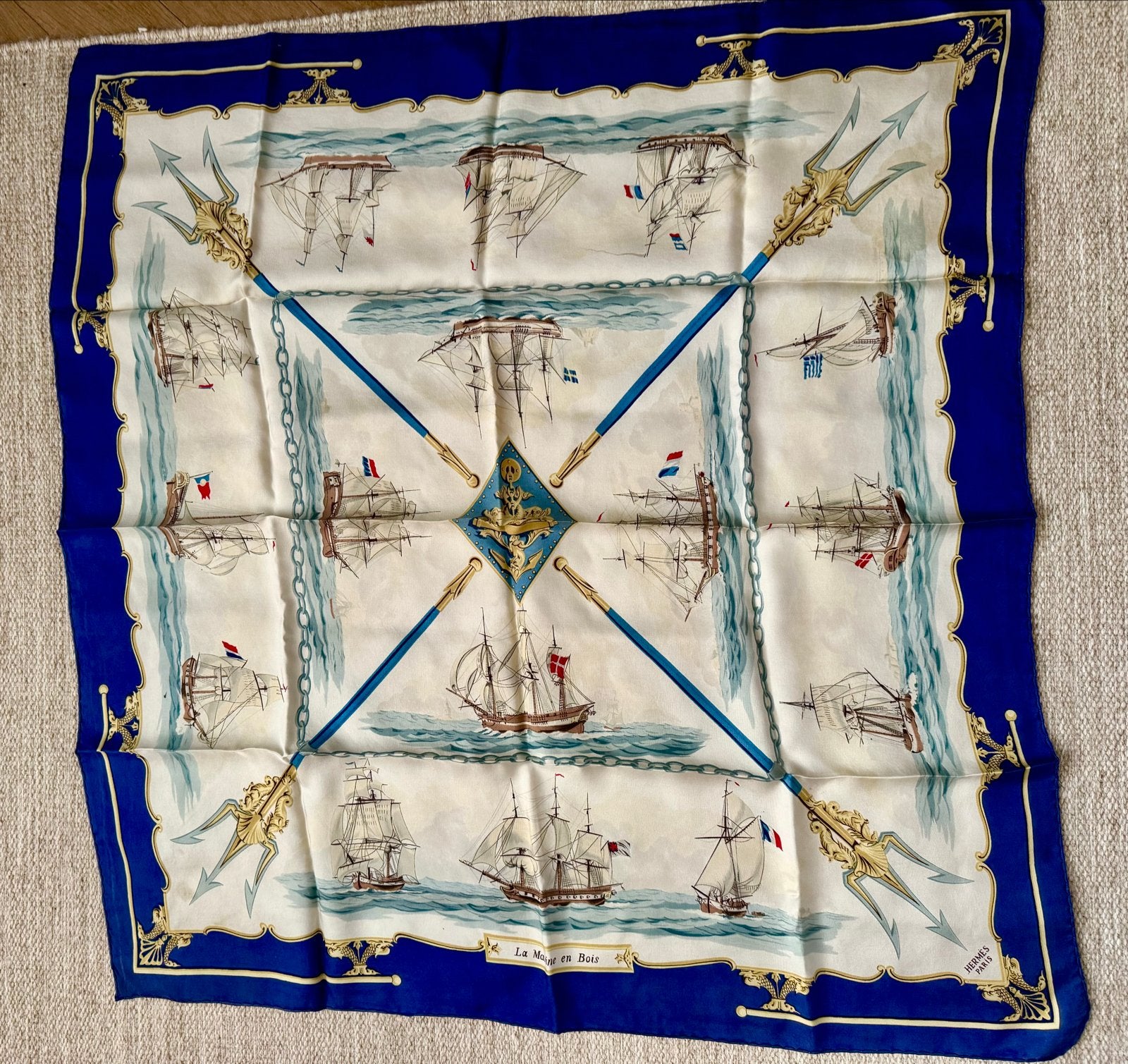 Hermès La Marine en Bois zijden sjaal, Ophalen of Verzenden, Gedragen