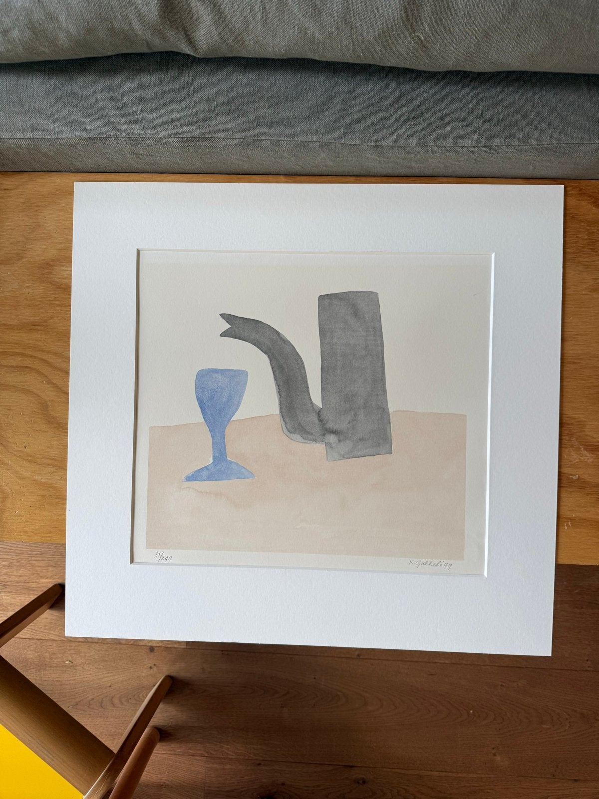 Klaas Gubbels Zeefdruk 1999 - Koffiekan en Blauw Glas, Dagelijks leven, Ophalen of Verzenden, Zeefdruk, 1950 - 1999