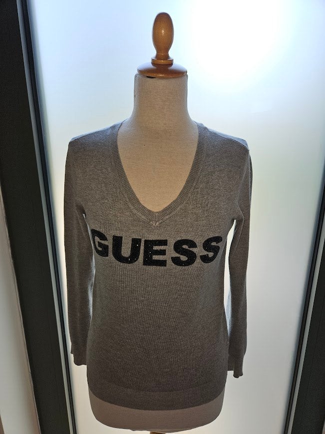 Guess grijze dames trui met v-hals maat S z.g.a.n. € 20, Guess, Ophalen of Verzenden, Zo goed als nieuw, Maat 36 (S)