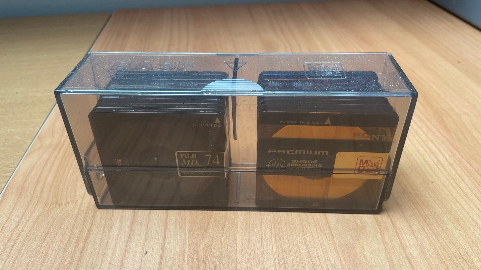 Partij van 18 MiniDiscs (MD) met opbergdoos, Ophalen of Verzenden, Gebruikt