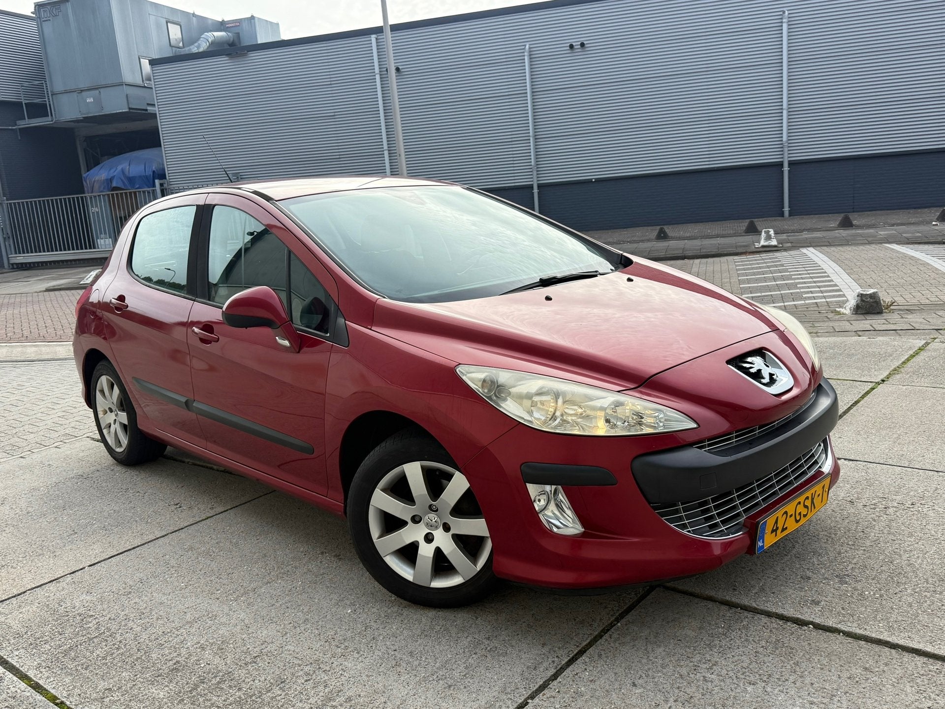 Peugeot 308 1.6 VTi XS 5 DR APK 74000 NAP NEW APK Airco NAVI, Auto's, Voorwielaandrijving, Dealer onderhouden, 15 km/l, 680 kg