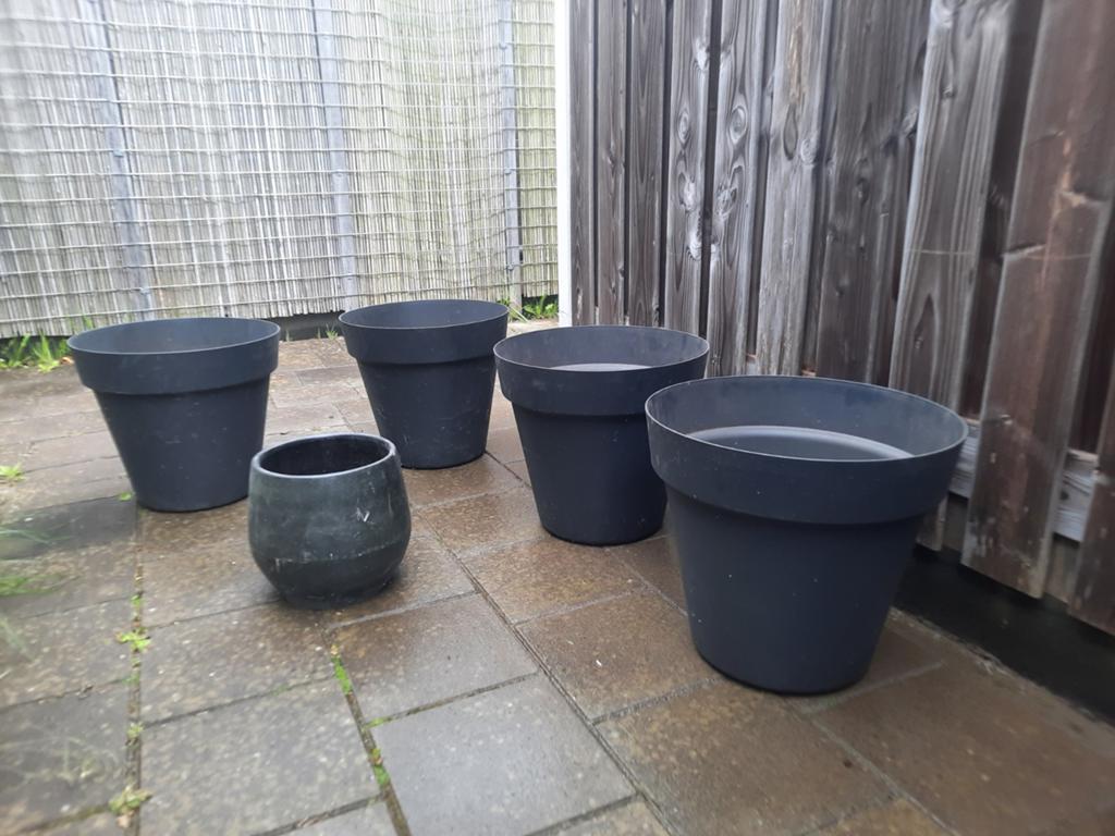 Mooie potten 4x kunststof en 1x steen antraciet, Tuin en Terras, Ophalen of Verzenden, Rond, Kunststof