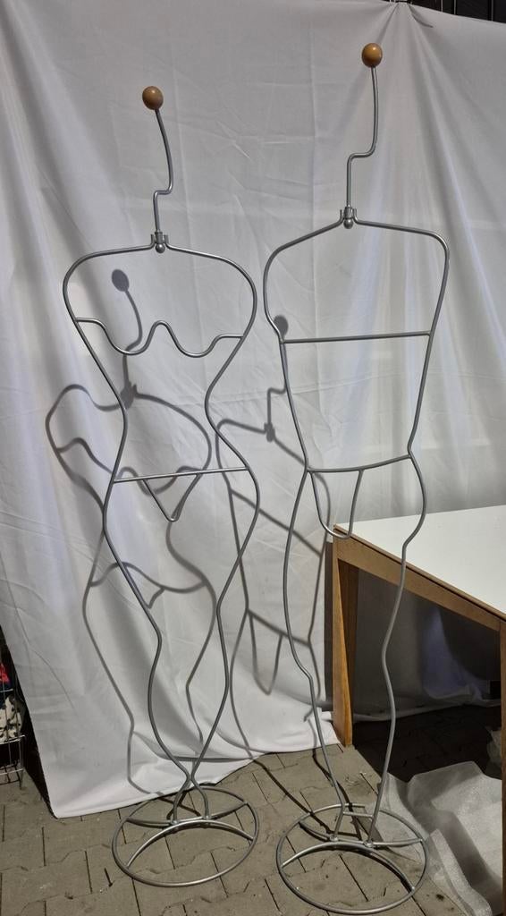Set 2 vintage dressboy dressgirl ikea grijs Häpen 1980s, Ophalen, Zo goed als nieuw, Minder dan 100 cm, Metaal