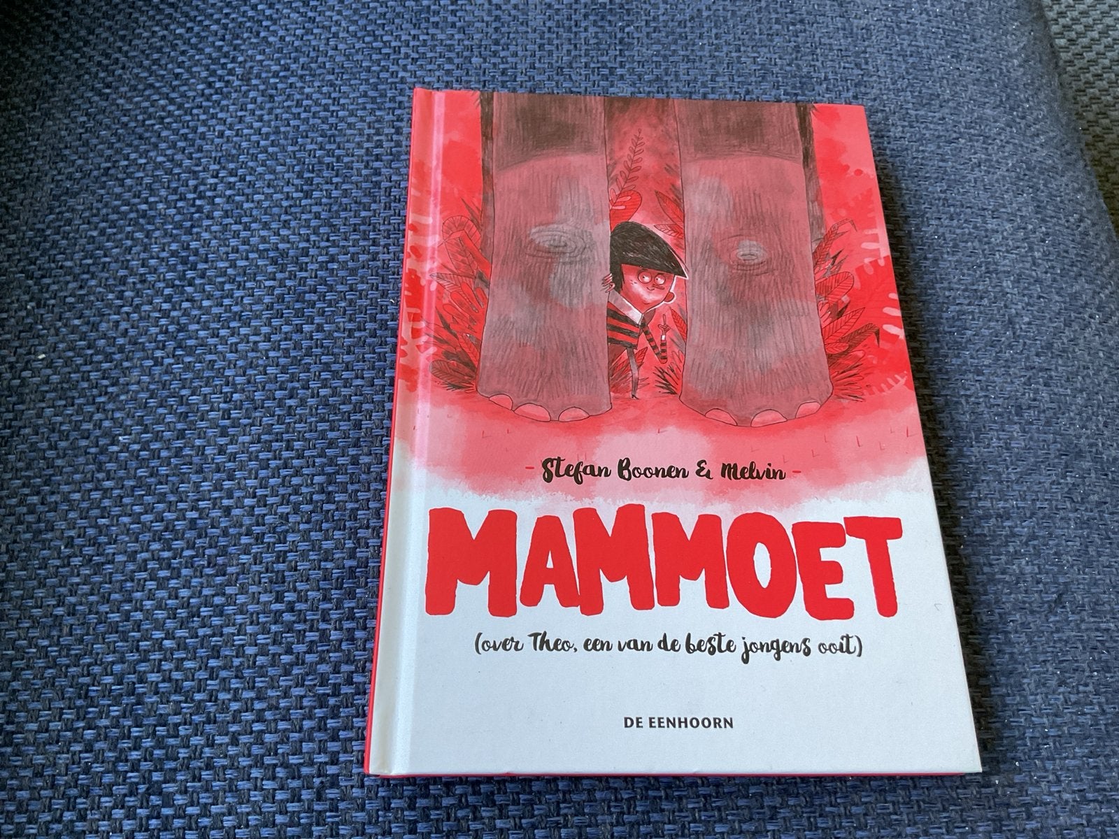 MAMMOET (over Theo. een van de beste jongens ooit), Ophalen of Verzenden, Zo goed als nieuw, Fictie