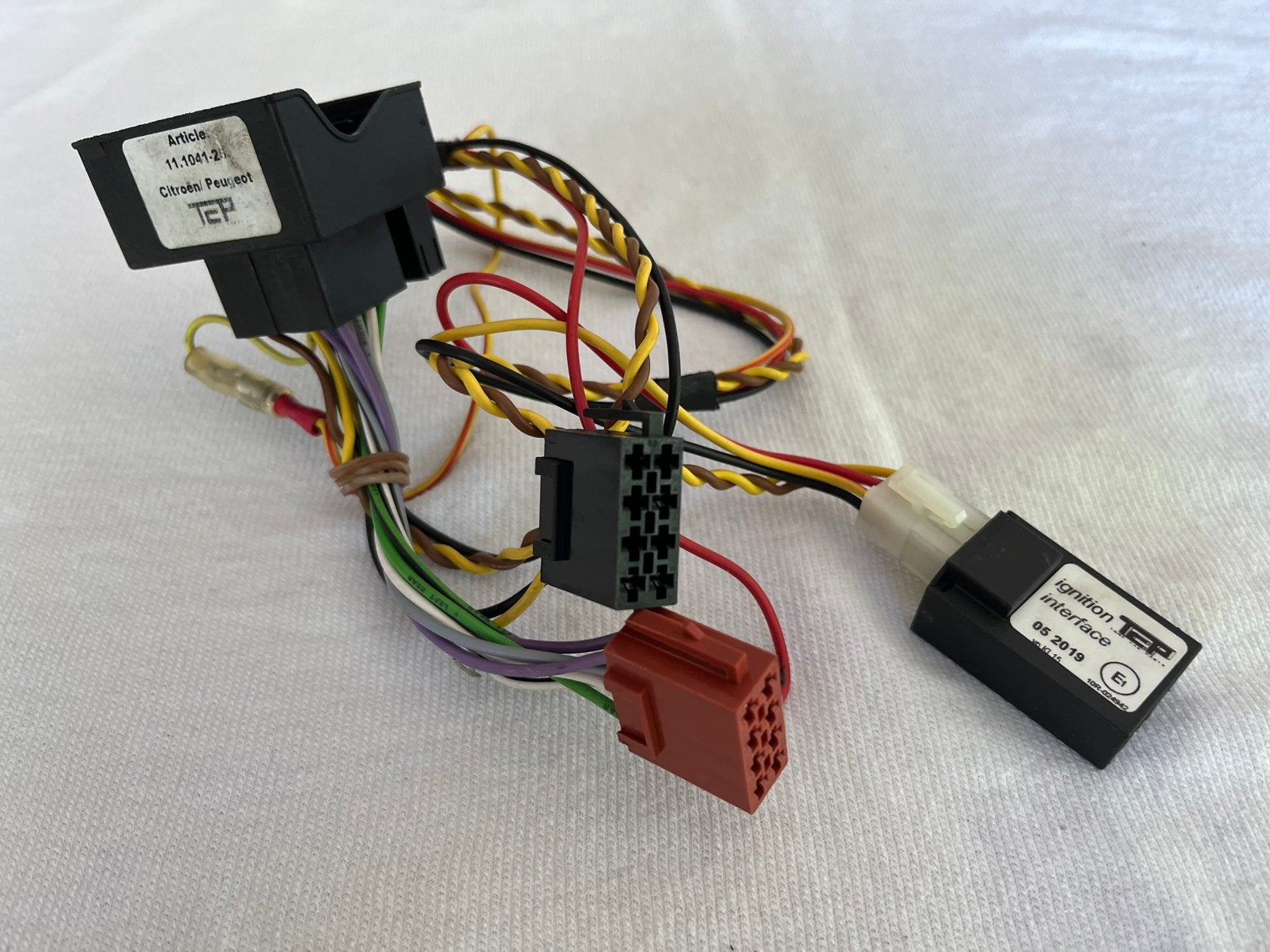 ISO stekker Peugeot/Citroen met interface, Auto diversen, Autoradio's, Ophalen of Verzenden, Gebruikt