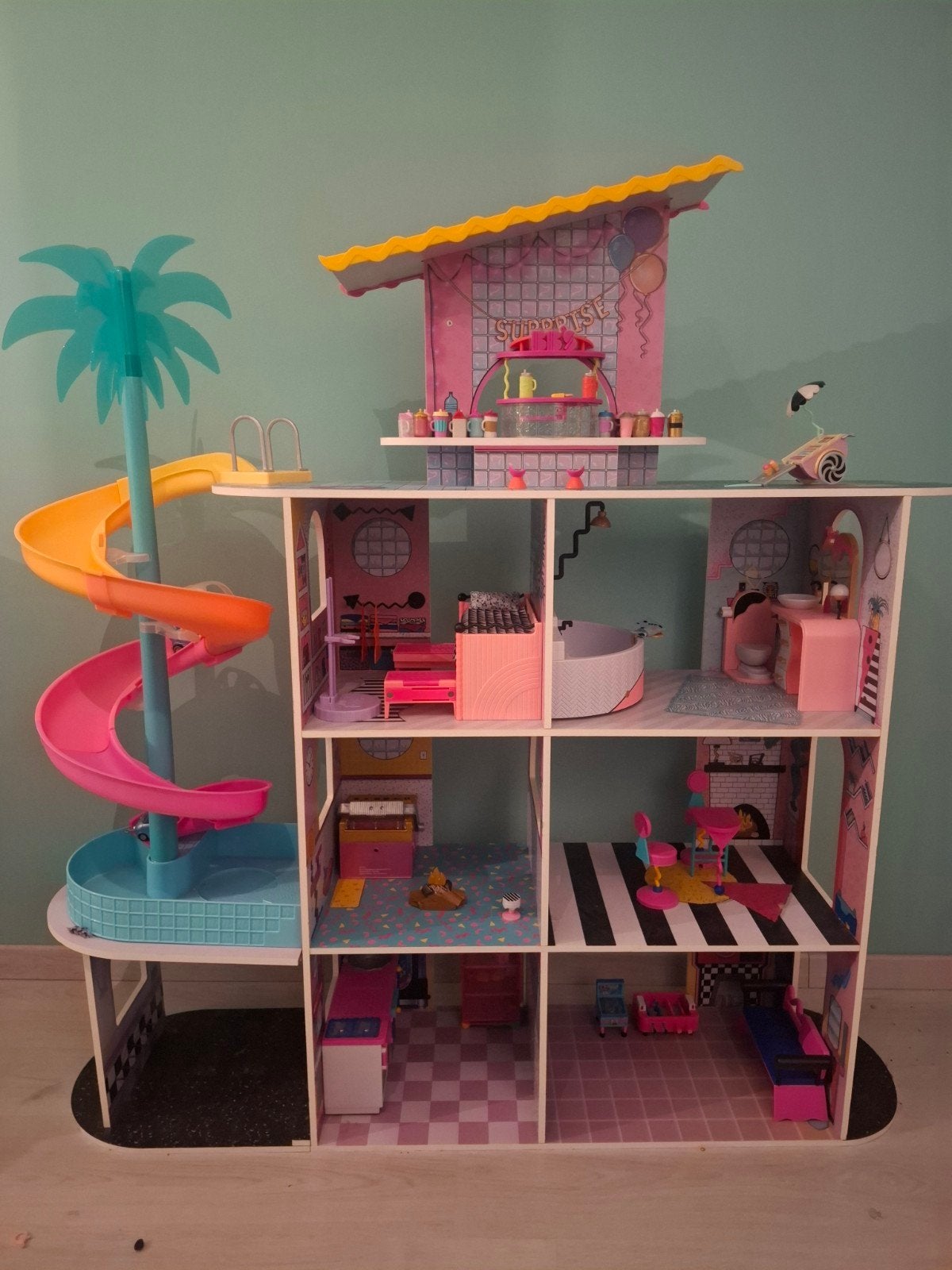 Origineel L.O.L. Surprise! Poppenhuis met zwembad, Ophalen, Gebruikt, Poppenhuis