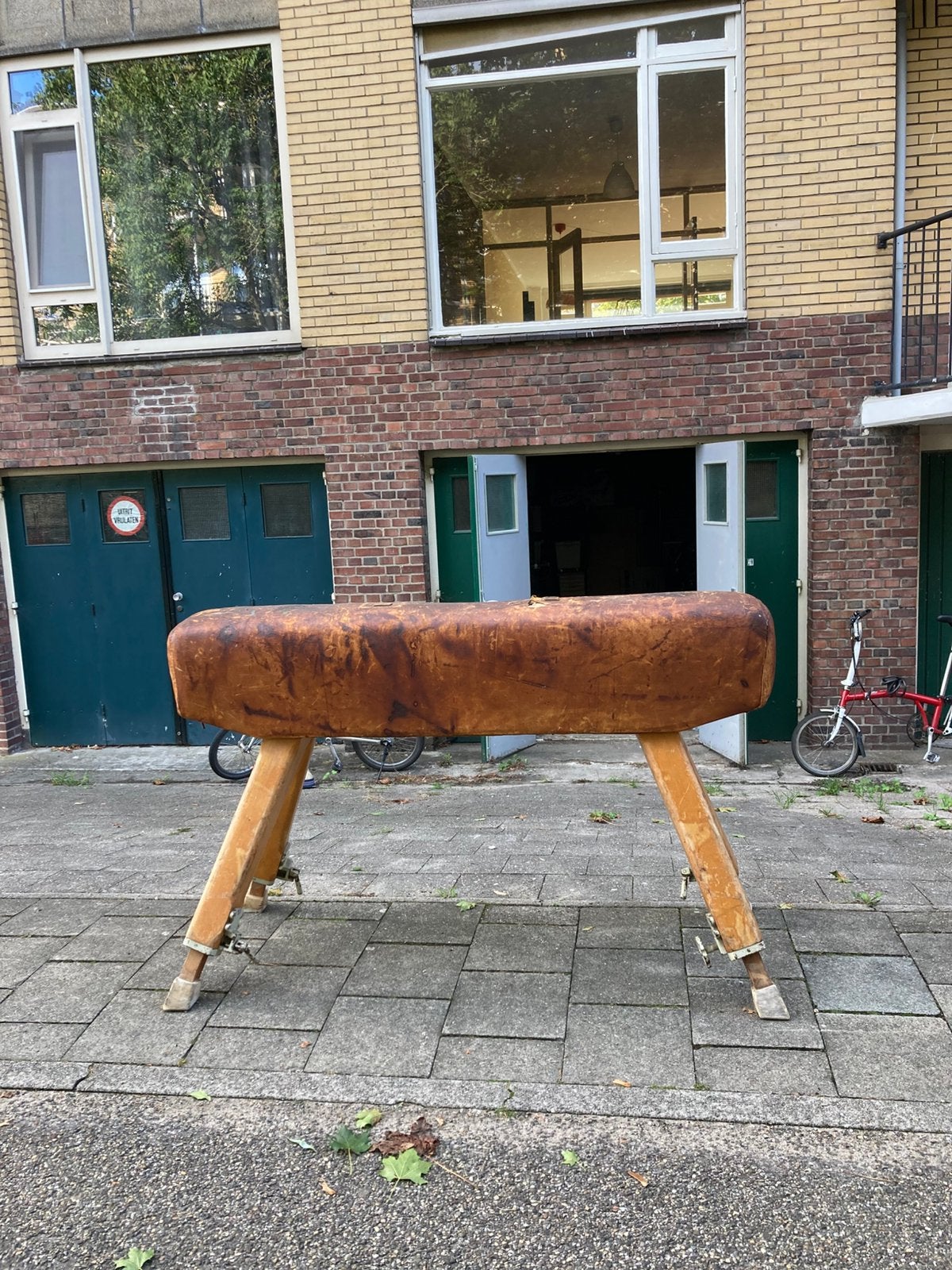 Turn-gym-bok, Sport en Fitness, Ophalen, Gebruikt, Bruin, Materiaal