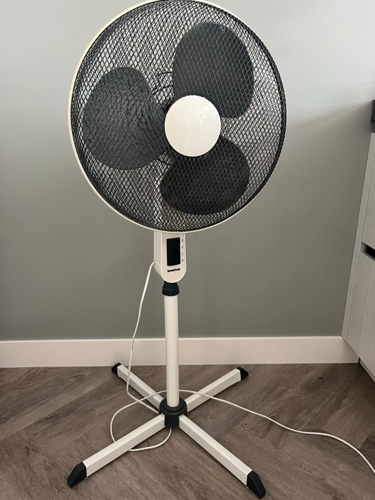 Inventum Statiefventilator - Wit, 3 standen, Witgoed en Apparatuur, Ventilatoren, Ophalen of Verzenden, Gebruikt, Statiefventilator