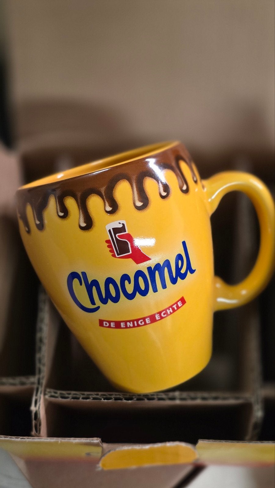 Chocomel mok - De enige echte - Geel met chocolade, Overige typen, Geel, Nieuw, Ophalen of Verzenden