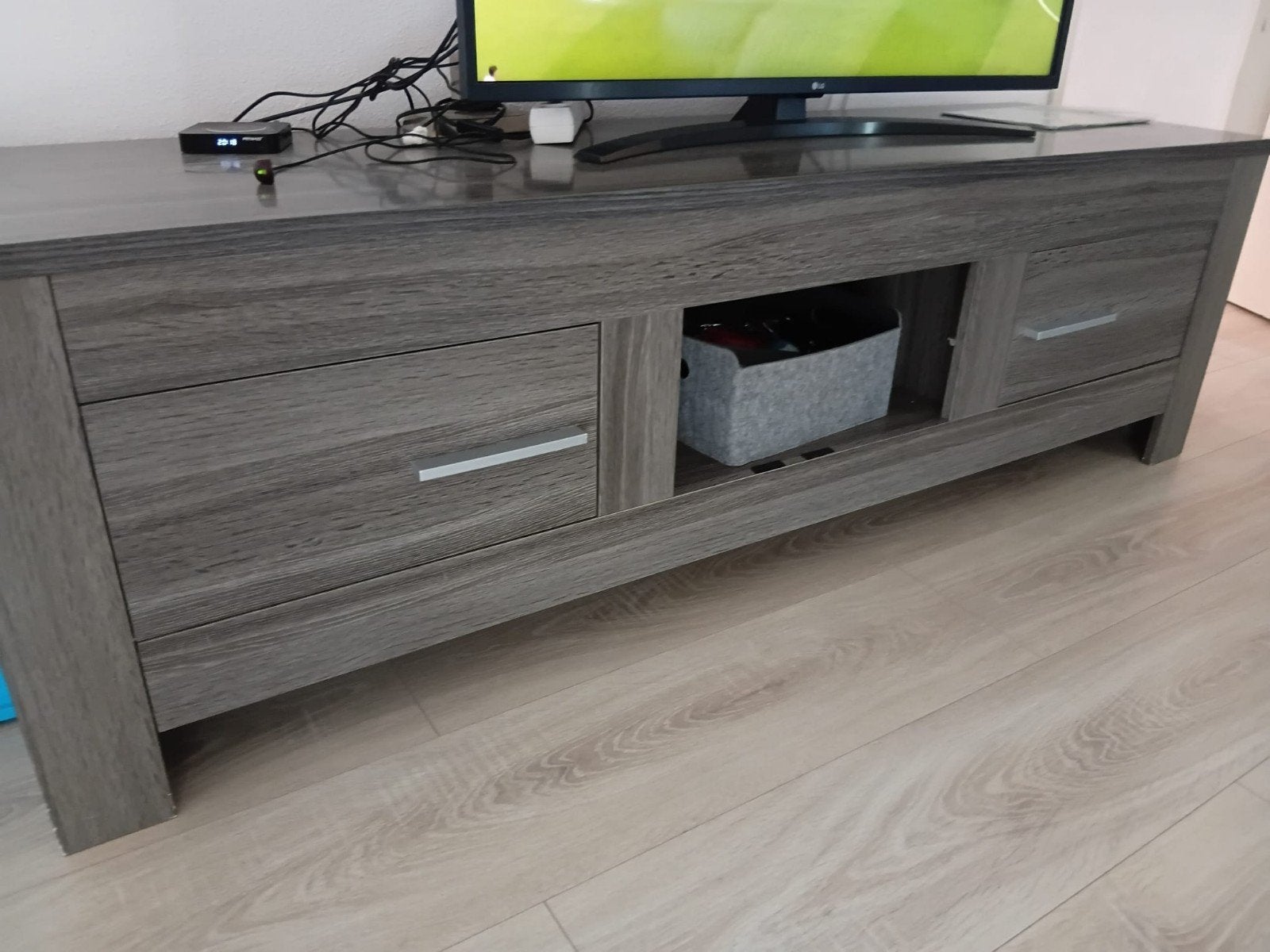 Gereserveerd - Gratis ophalen tv kast set - grijs, Huis en Inrichting, Complete inboedels, Ophalen