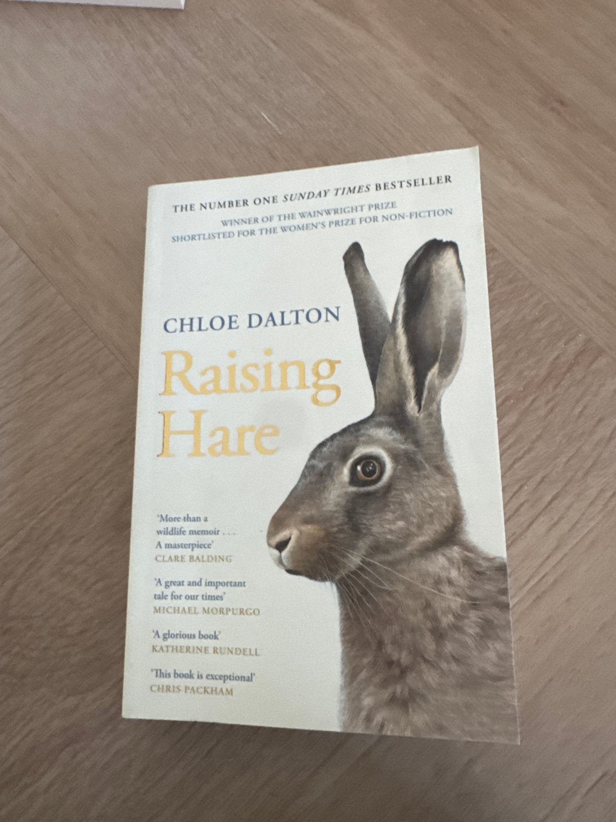 Raising Hare - Chloe Dalton (Nieuw), Boeken, Ophalen of Verzenden, Nieuw, Overige onderwerpen