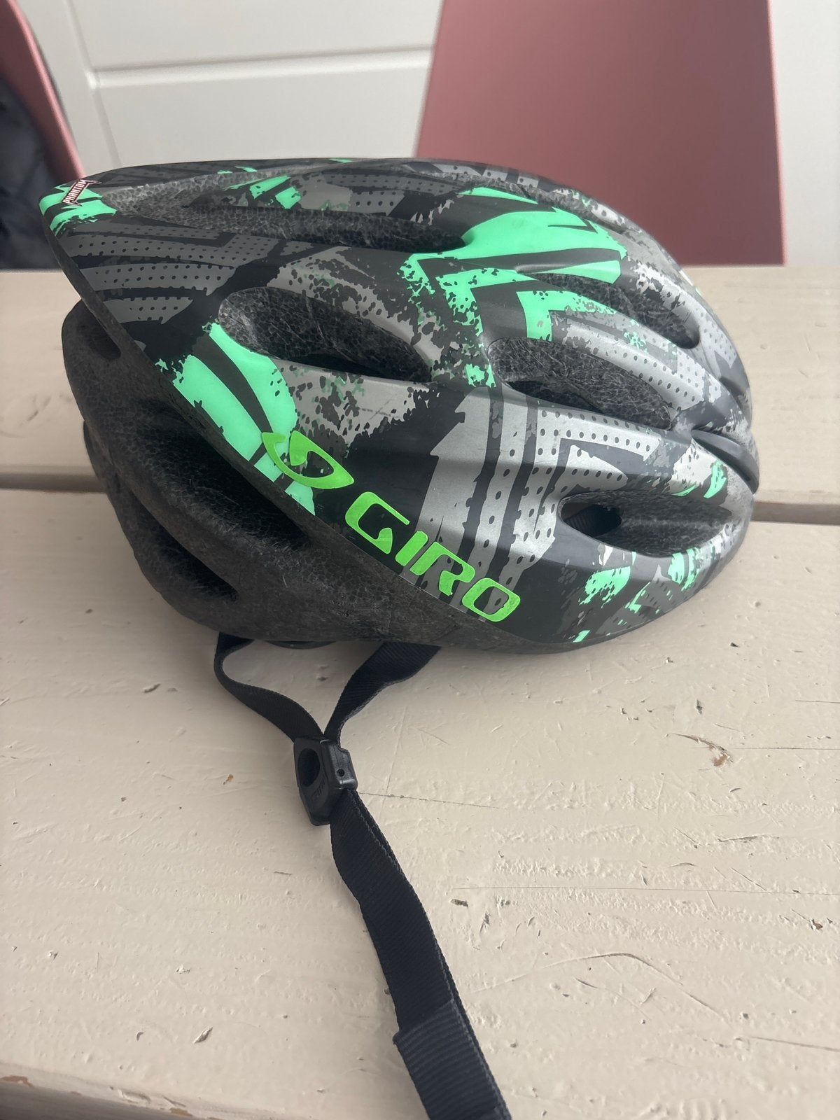 Giro jeugd fiets/skeelerhelm - Groen / zwart, Ophalen of Verzenden, Gebruikt, Jongen of Meisje