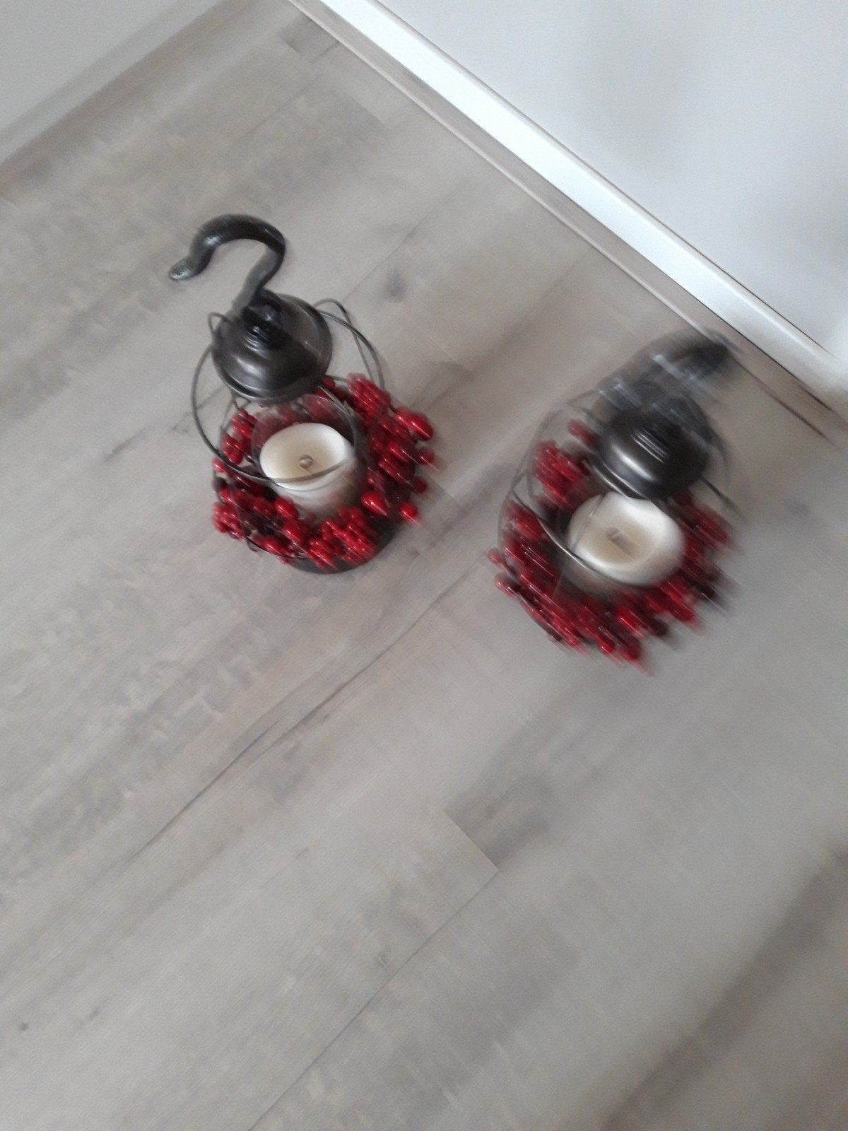 Set van 2 metalen lantaarns met rode bessen, Gebruikt, Rood, Ophalen of Verzenden, Metaal