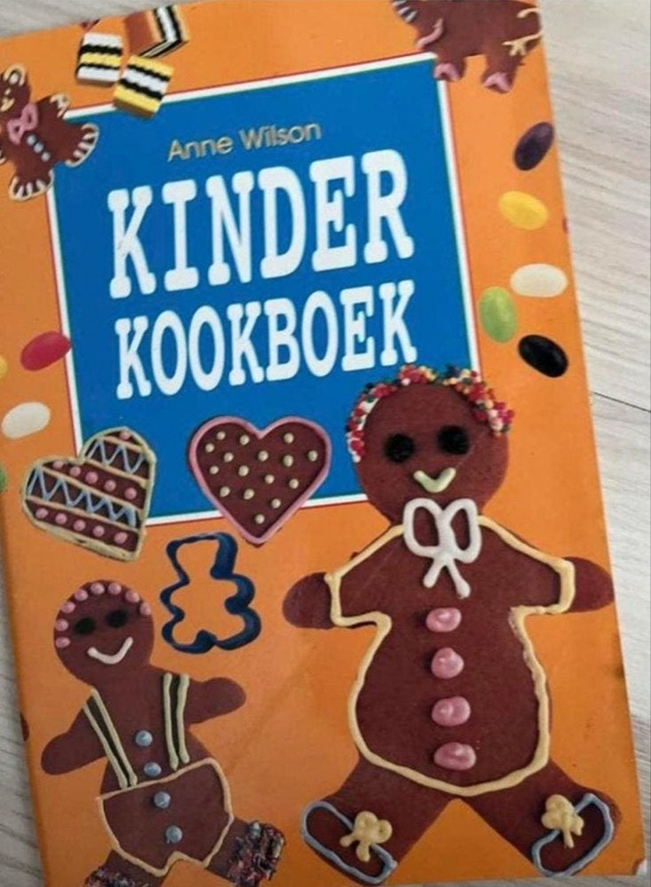 Kinder Kookboek - Anne Wilson (Könemann), Boeken, Kookboeken, Ophalen of Verzenden, Gelezen