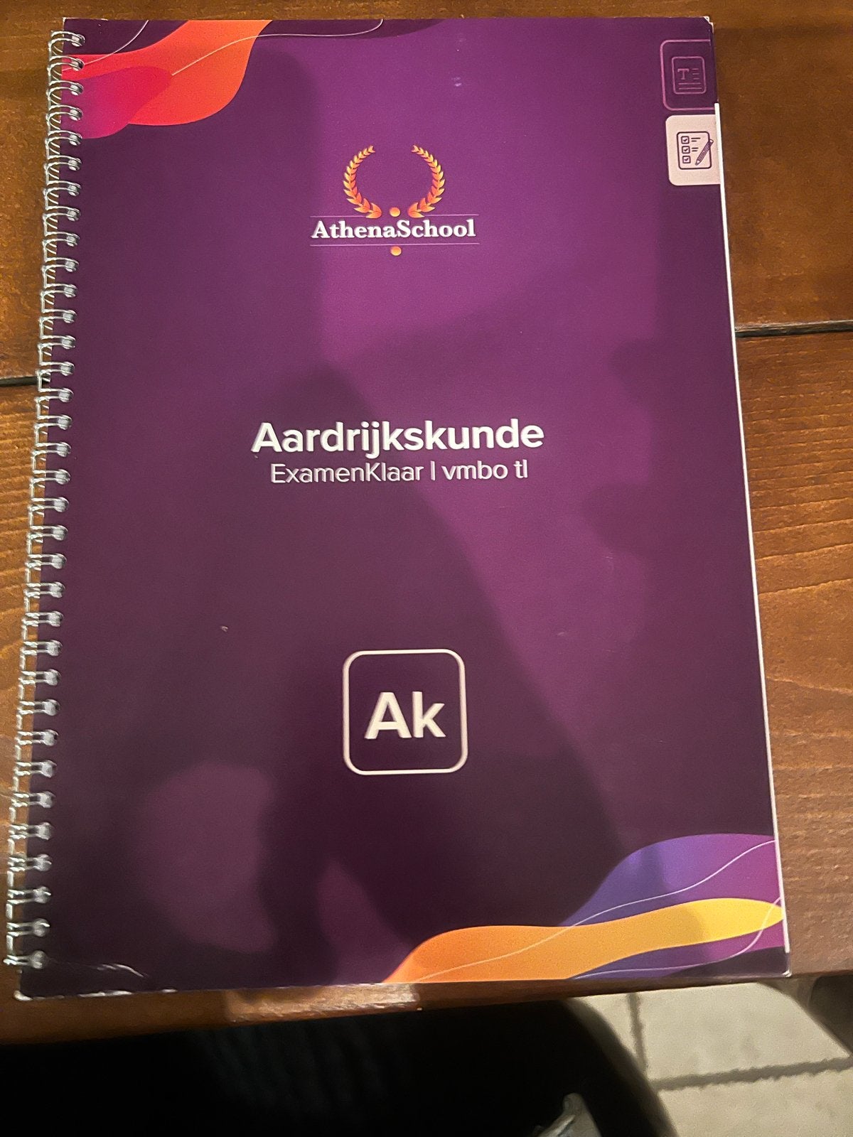 Aardrijkskunde ExamenKlaar vmbo tl AthenaSchool, Ophalen of Verzenden, Zo goed als nieuw, VMBO, Aardrijkskunde