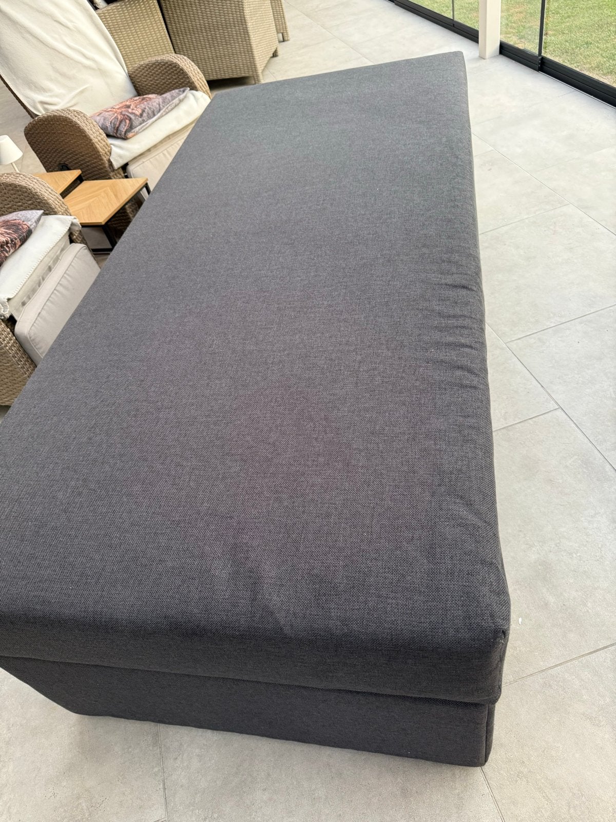 GRATIS !! Donkergrijs eenpersoonsbed met opbergruimte, Ophalen, 90 cm, Eenpersoons, Zo goed als nieuw