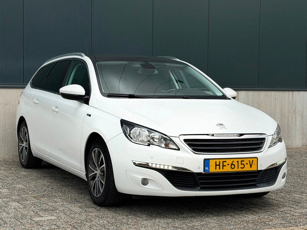 Peugeot 308 SW 1.2 PureTech Style PANO/PDC/NAVI/ISOFIX | NET, Auto's, Peugeot, Stof, Gebruikt, 1199 cc, 1165 kg
