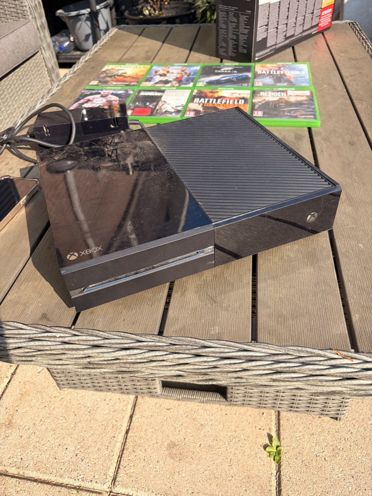 Xbox one met aantal spellen, Ophalen of Verzenden, Zo goed als nieuw, 500 GB, Met 1 controller